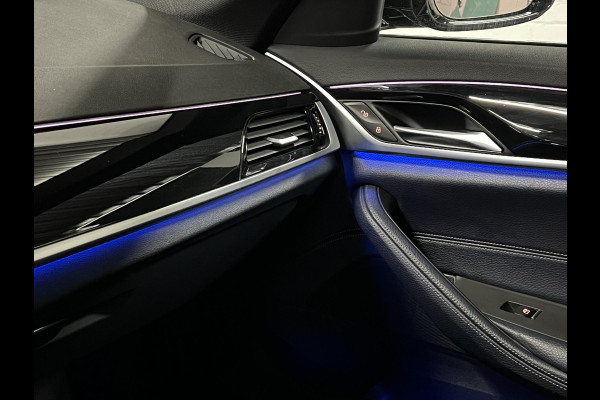 BMW 5 Serie Touring 520i High Executive Open dak | Adapt. cruise | 360 camera | Head-up | Stoelverwarming | Carplay