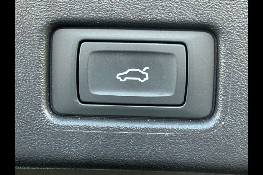 Audi Q4 Sportback e-tron 40 S edition 77 kWh, 2 x S-LINE, vol zwart lederen sport leder, SOH 95 %, 1e eigenaar, NL auto met nap