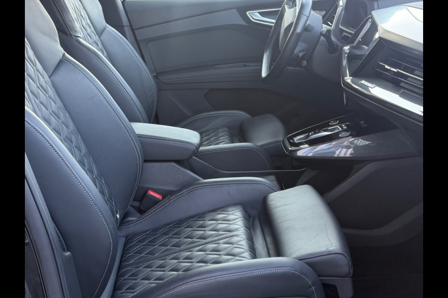 Audi Q4 Sportback e-tron 40 S edition 77 kWh, 2 x S-LINE, vol zwart lederen sport leder, SOH 95 %, 1e eigenaar, NL auto met nap