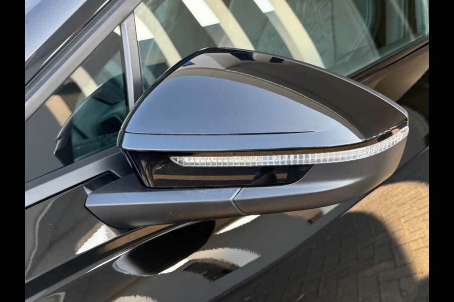 Audi Q4 Sportback e-tron 40 S edition 77 kWh, 2 x S-LINE, vol zwart lederen sport leder, SOH 95 %, 1e eigenaar, NL auto met nap