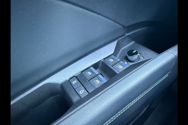 Audi Q4 Sportback e-tron 40 S edition 77 kWh, 2 x S-LINE, vol zwart lederen sport leder, SOH 95 %, 1e eigenaar, NL auto met nap