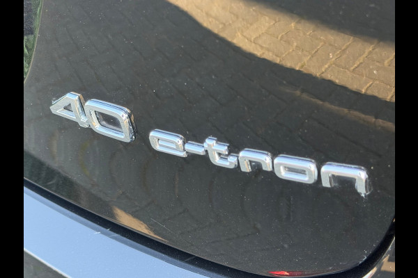 Audi Q4 Sportback e-tron 40 S edition 77 kWh, 2 x S-LINE, vol zwart lederen sport leder, SOH 95 %, 1e eigenaar, NL auto met nap