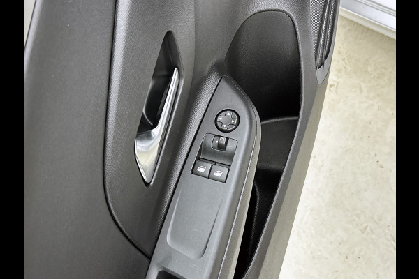 Opel CORSA-E Level 2 Edition 100KW / SOH 100% / 50 kWh Fase 3 / Airco-Ecc. / Cruise-ctr. / Apple Carplay Android / Apk 08-27