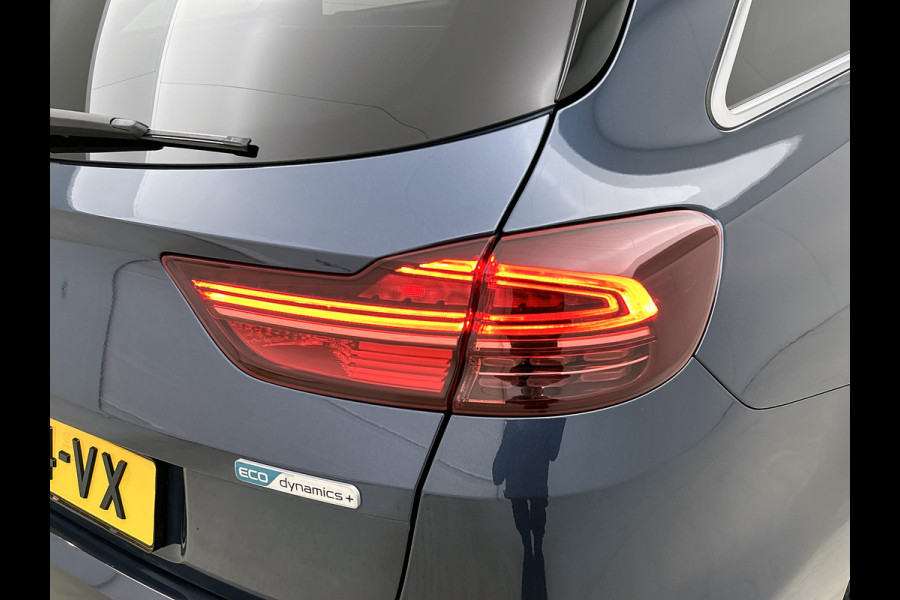 Kia Ceed Sportswagon 1.5 T-GDi 160PK Automaat DynamicPlusLine / Trekhaak / Airco-ecc./ Pdc+Camera / Stoel-Stuurverwarming / 1/2Leder / Apk 08-2027