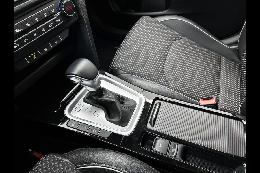 Kia Ceed Sportswagon 1.5 T-GDi 160PK Automaat DynamicPlusLine / Trekhaak / Airco-ecc./ Pdc+Camera / Stoel-Stuurverwarming / 1/2Leder / Apk 08-2027