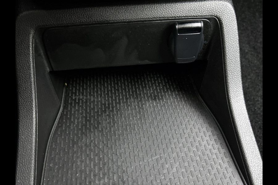 Nissan Townstar N-Connecta L2 45 kWh 100% EV. / Pdc.+Camera / Airco-ecc./ Radio-multimedia / Schuifdeur rechts / WLTP-actieradius: ca. 285 km