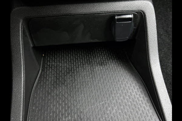 Nissan Townstar N-Connecta L2 45 kWh 100% EV. / Pdc.+Camera / Airco-ecc./ Radio-multimedia / Schuifdeur rechts / WLTP-actieradius: ca. 285 km