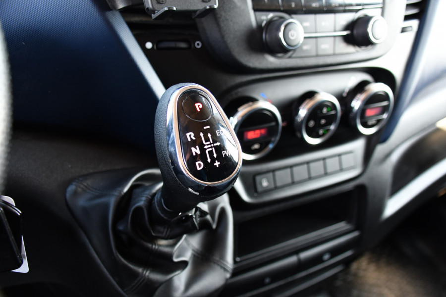 Iveco Daily 35S16V 2.3 352 H3 L PB Edition Camera, Cruise, 3500kg Trekhaak, Automaat, 155pk, Clima, Uniek!