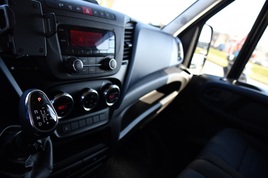 Iveco Daily 35S16V 2.3 352 H3 L PB Edition Camera, Cruise, 3500kg Trekhaak, Automaat, 155pk, Clima, Uniek!