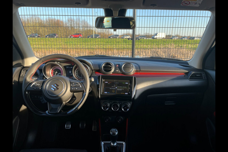 Suzuki Swift 1.4 Sport Smart Hybrid | Camera | KeyLess | CarPlay | 8000KM |