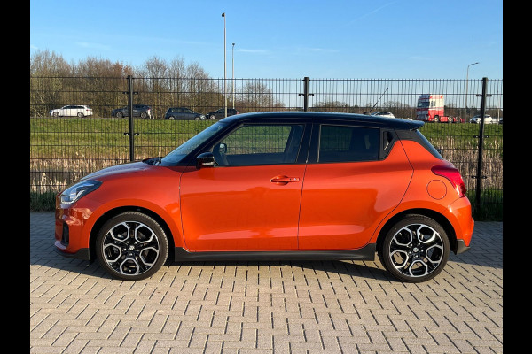 Suzuki Swift 1.4 Sport Smart Hybrid | Camera | KeyLess | CarPlay | 8000KM |