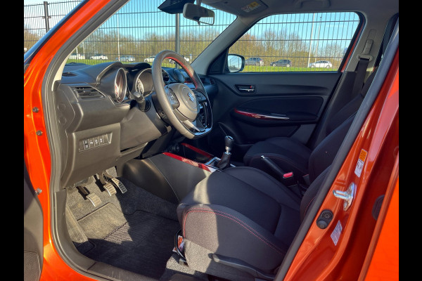 Suzuki Swift 1.4 Sport Smart Hybrid | Camera | KeyLess | CarPlay | 8000KM |