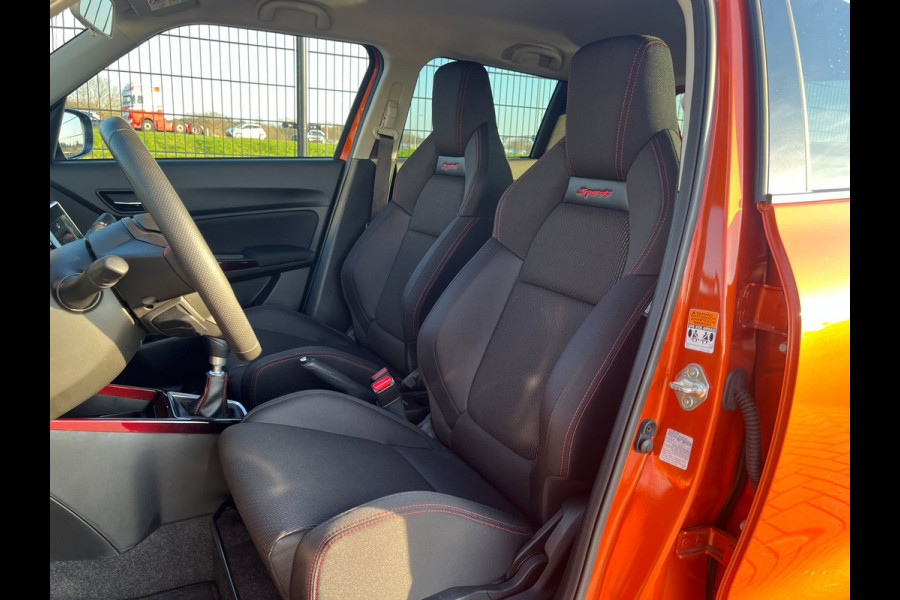 Suzuki Swift 1.4 Sport Smart Hybrid | Camera | KeyLess | CarPlay | 8000KM |