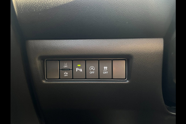 Suzuki Swift 1.4 Sport Smart Hybrid | Camera | KeyLess | CarPlay | 8000KM |