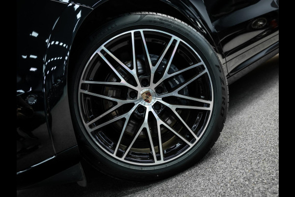 Porsche Cayenne Coupé 3.0 E-Hybrid Black Edition | Sportuitlaat | Stoelverwarming en verkoeling | Sport Chrono |