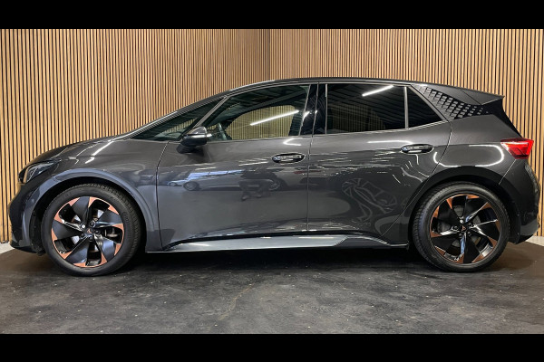 CUPRA Born Performance One 62 kWh|89%SOH|MASSAGE|ELEK.STOEL|ACC|CARPLAY|CAMERA|KEYLESS|STOEL+STUURVERW|NAVI|NAP|NL|INC.BTW|1e EIG|