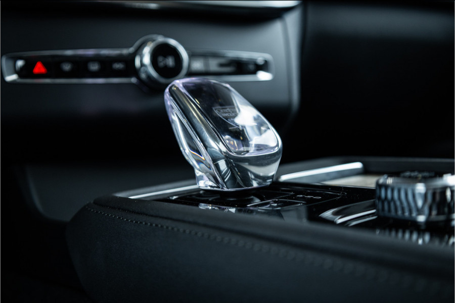 Volvo XC90 2.0 T8 Plug-in hybrid AWD Ultra Dark - Panorama | Luchtvering | H&K | Memory | 360 Camera