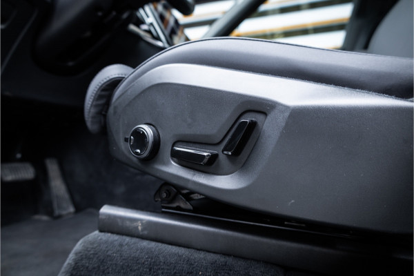 Volvo XC90 2.0 T8 Plug-in hybrid AWD Ultra Dark - Panorama | Luchtvering | H&K | Memory | 360 Camera