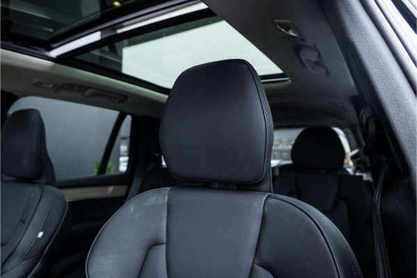 Volvo XC90 2.0 T8 Plug-in hybrid AWD Ultra Dark - Panorama | Luchtvering | H&K | Memory | 360 Camera