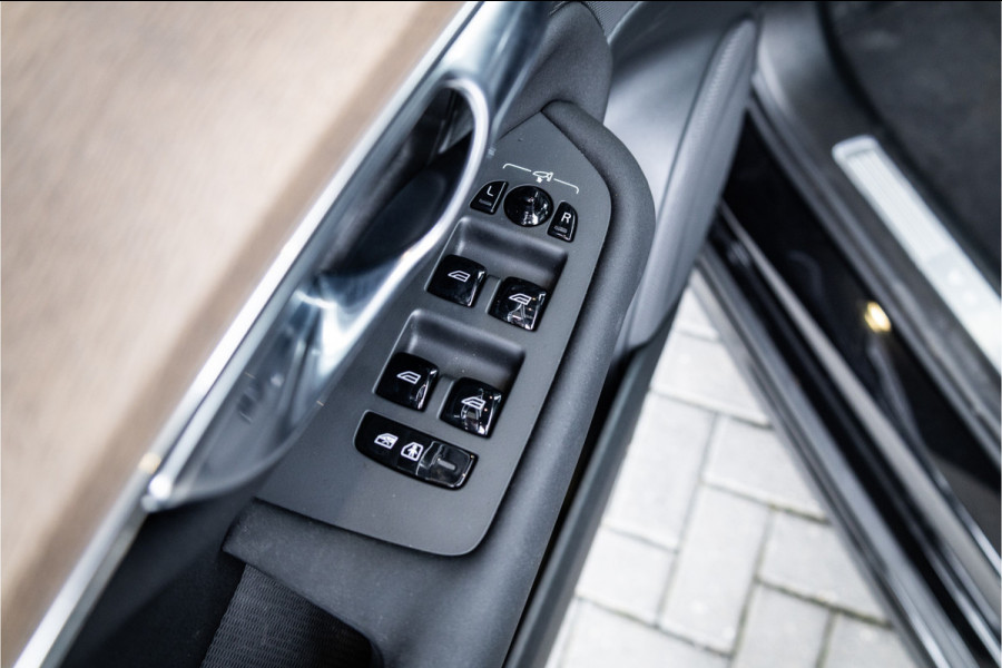 Volvo XC90 2.0 T8 Plug-in hybrid AWD Ultra Dark - Panorama | Luchtvering | H&K | Memory | 360 Camera