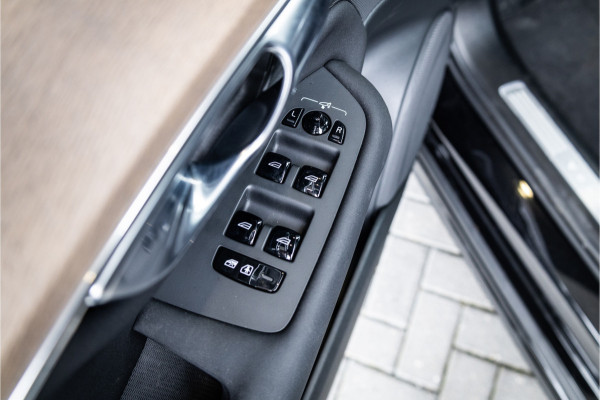 Volvo XC90 2.0 T8 Plug-in hybrid AWD Ultra Dark - Panorama | Luchtvering | H&K | Memory | 360 Camera