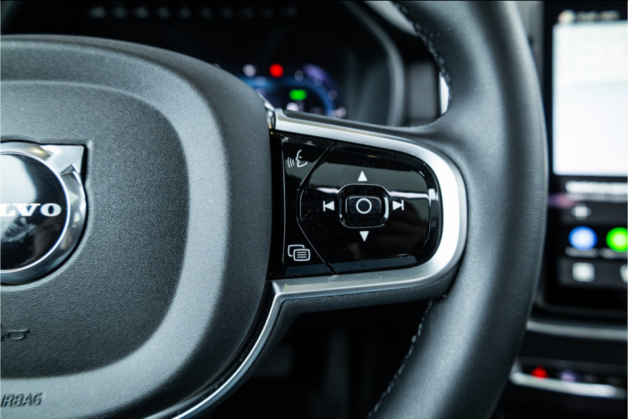 Volvo XC90 2.0 T8 Plug-in hybrid AWD Ultra Dark - Panorama | Luchtvering | H&K | Memory | 360 Camera