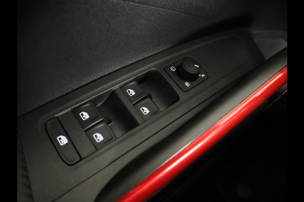 Škoda Fabia 1.0 TSI Monte Carlo 95 pk | Verlengde garantie | Navigatie via App | Parkeersensoren | Achteruitrijcamera | Stoelverwarming |