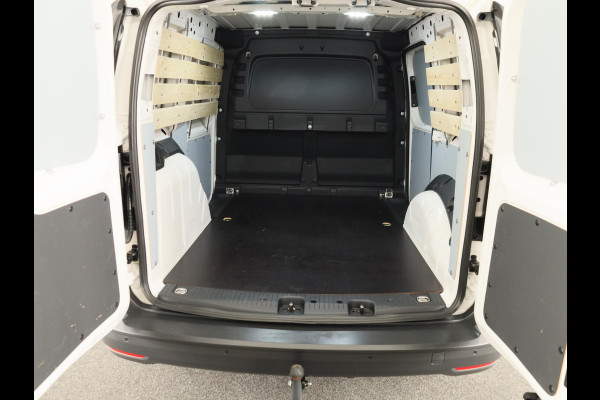 Volkswagen Caddy Cargo 2.0 TDI Comfort 102 pk | Verlengde garantie | Navigatie via App | Trekhaak | Parkeersensoren achter | Cruise control |