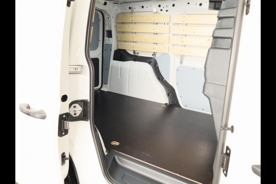 Volkswagen Caddy Cargo 2.0 TDI Comfort 102 pk | Verlengde garantie | Navigatie via App | Trekhaak | Parkeersensoren achter | Cruise control |