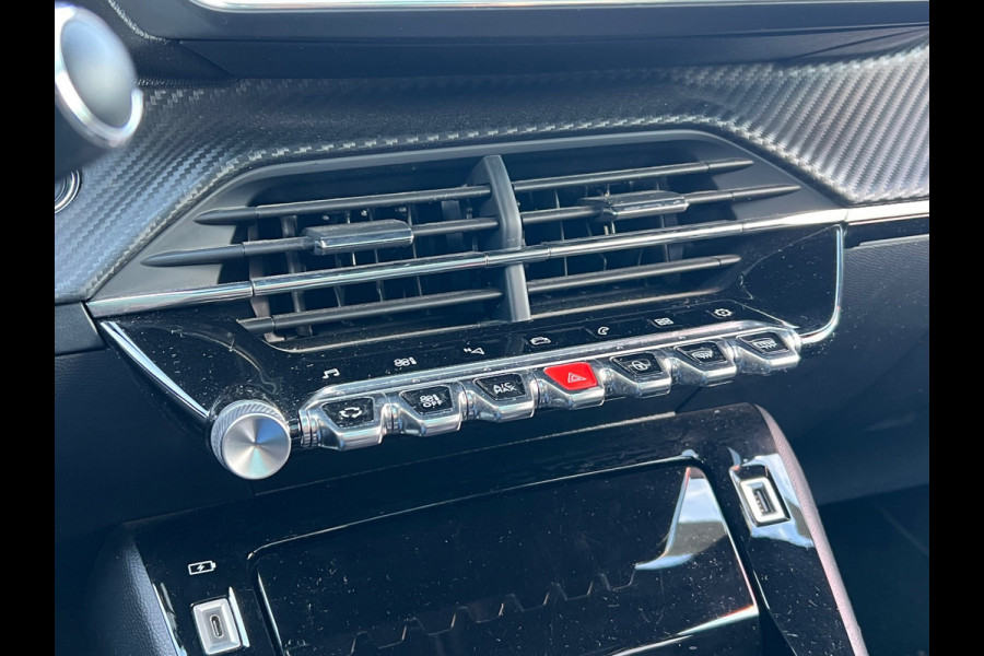 Peugeot 2008 BWJ 2021 | 1.2T 131PK GT | PANO DAK | CLIMA | NAVI | LEDER/STOF | CAMERA A | PDC | CARPLAY |