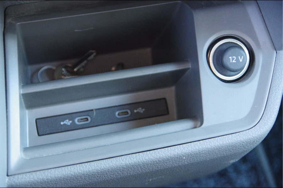 Volkswagen Crafter 35 2.0 TDI L3H2 177PK AUT. 2X ERGO ACTIVE GEVEERDE STOEL, LEDER, CAMERA, CRUISE, VOORRUIT VERWARMING, APPLE CARPLAY, ANDROID AUT