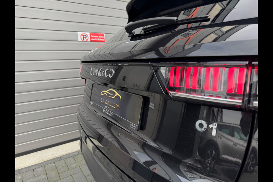 Lynk & Co 01 1.5 bomvol Black Edition 261PK 360°Camera Zwarte hemel