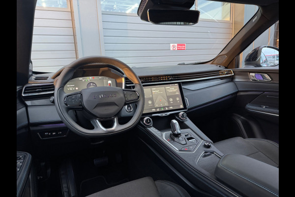 Lynk & Co 01 1.5 bomvol Black Edition 261PK 360°Camera Zwarte hemel