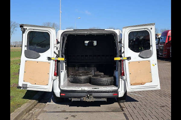 Ford Transit Custom 320 2.0 TDCI L2H1 DC Automaat Airco Cruise Control PDC Achterdeuren Trekhaak