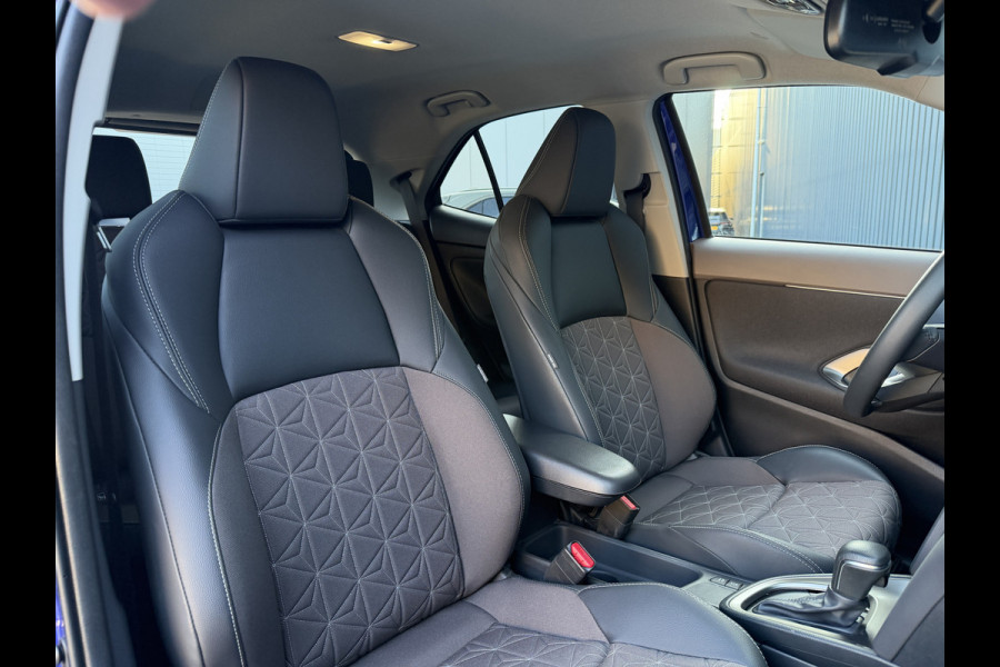 Toyota Yaris Cross 1.5 Hybrid 130 Executive / Bi tone | BSM | Head-up display | PDC V+A | Rijklaar!!