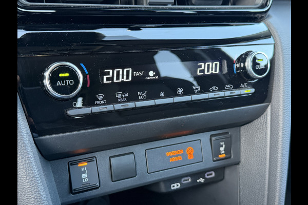 Toyota Yaris Cross 1.5 Hybrid 130 Executive / Bi tone | BSM | Head-up display | PDC V+A | Rijklaar!!