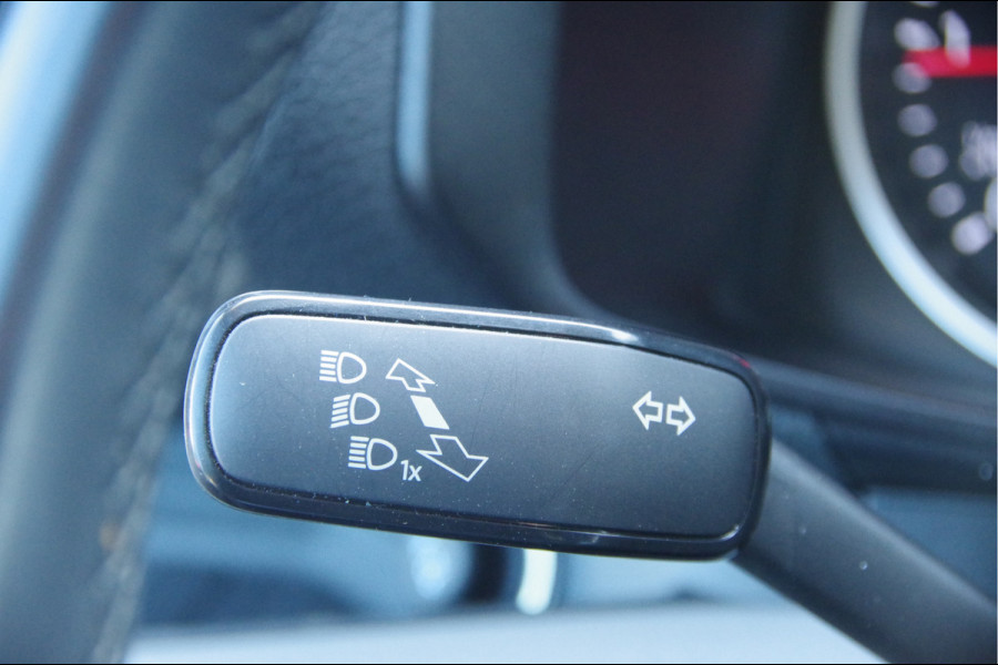 MAN TGE 3.180 35 2.0 L3H2 177PK AUT. LED, TREKHAAK, GEV. ERGO ACTIVE STOEL, STANDKACHEL, STOELVERWARMING, STUURVERWARMING, VOORRUIT VERW