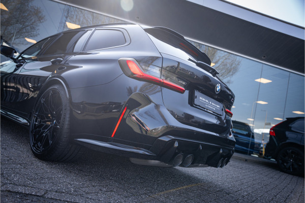 BMW 3 Serie Touring M3 xDrive Competition ** M Drivers ** Ceramic ** Carbon ** NP184K Laser ** Live dashboard **NL AUTO**