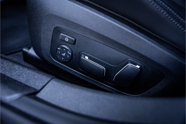 BMW 3 Serie Touring M3 xDrive Competition ** M Drivers ** Ceramic ** Carbon ** NP184K Laser ** Live dashboard **NL AUTO**