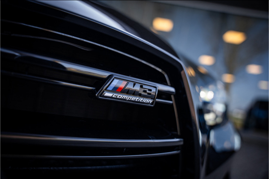 BMW 3 Serie Touring M3 xDrive Competition ** M Drivers ** Ceramic ** Carbon ** NP184K Laser ** Live dashboard **NL AUTO**