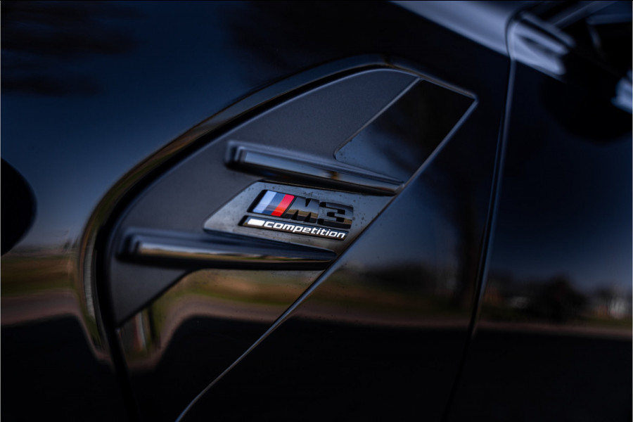 BMW 3 Serie Touring M3 xDrive Competition ** M Drivers ** Ceramic ** Carbon ** NP184K Laser ** Live dashboard **NL AUTO**