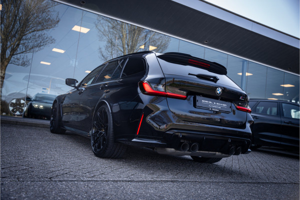 BMW 3 Serie Touring M3 xDrive Competition ** M Drivers ** Ceramic ** Carbon ** NP184K Laser ** Live dashboard **NL AUTO**