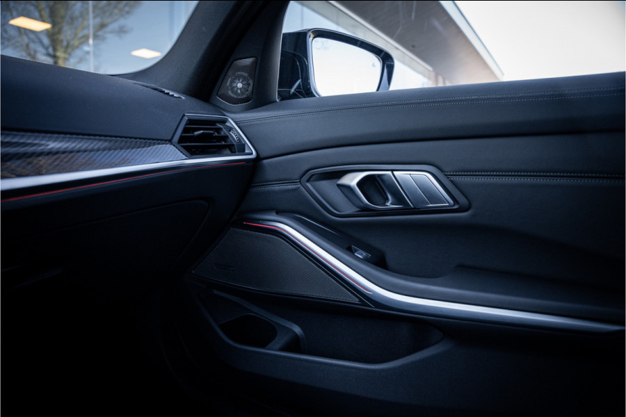 BMW 3 Serie Touring M3 xDrive Competition ** M Drivers ** Ceramic ** Carbon ** NP184K Laser ** Live dashboard **NL AUTO**
