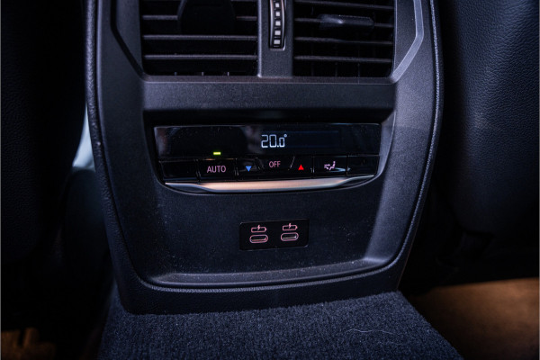 BMW 3 Serie Touring M3 xDrive Competition ** M Drivers ** Ceramic ** Carbon ** NP184K Laser ** Live dashboard **NL AUTO**