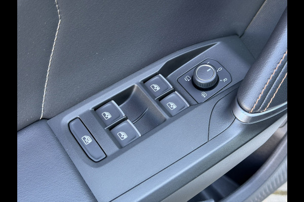 CUPRA Leon Sportstourer 1.4 e-Hybrid VZ Copper Edition Pano 19''