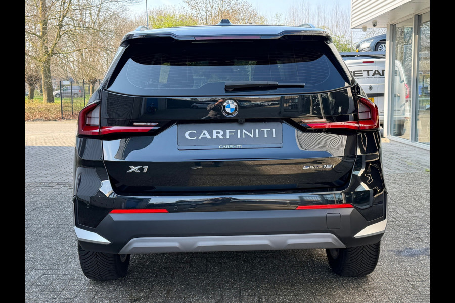 BMW X1 SDrive18i / Navi / Widescreen / Cruise / Climate / Camera / Side assist / Stoelmassage / 18".