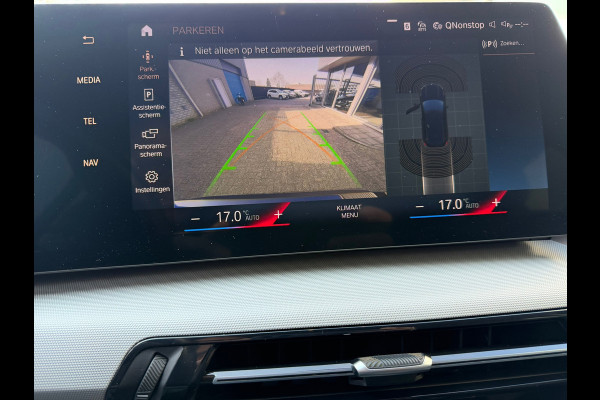 BMW X1 SDrive18i / Navi / Widescreen / Cruise / Climate / Camera / Side assist / Stoelmassage / 18".