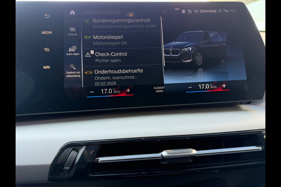 BMW X1 SDrive18i / Navi / Widescreen / Cruise / Climate / Camera / Side assist / Stoelmassage / 18".