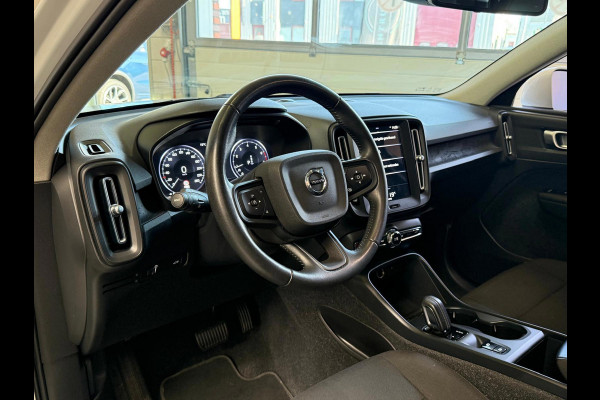 Volvo XC40 Momentum Core Automaat, Carplay, Camera