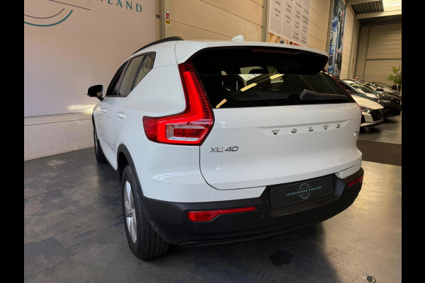 Volvo XC40 Momentum Core Automaat, Carplay, Camera